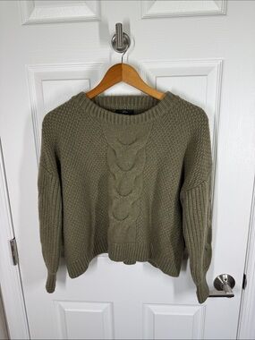 J Crew olive green crop cable knit wool sweater size small